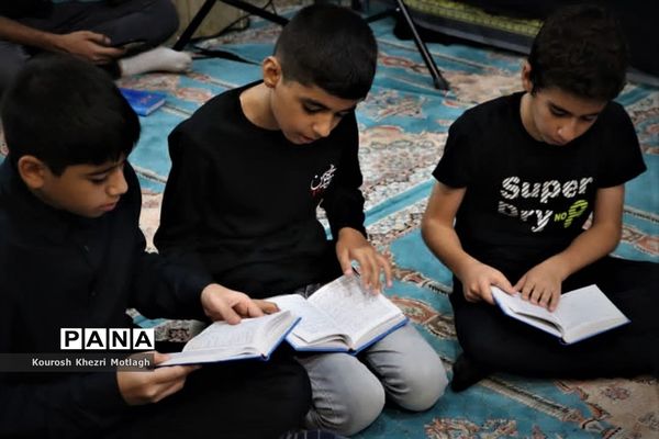 حضور پرشور دانش‌آموزان در عزاداری‌های دهه اول محرم در کازرون