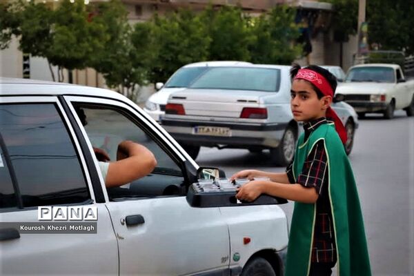 حضور پرشور دانش‌آموزان در عزاداری‌های دهه اول محرم در کازرون