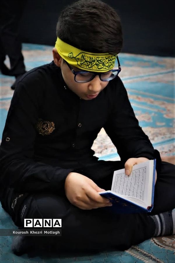 حضور پرشور دانش‌آموزان در عزاداری‌های دهه اول محرم در کازرون