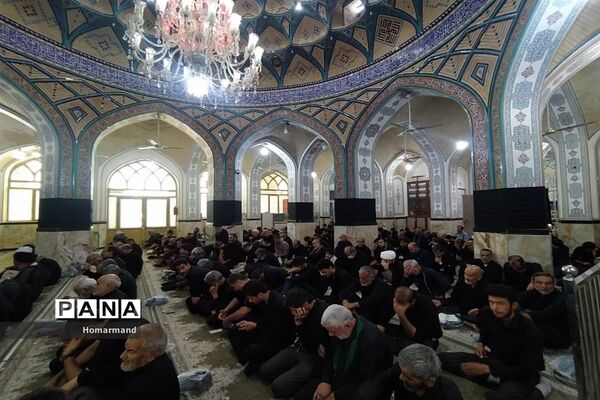 برگزاری نماز ظهر عاشورا  در حرم مطهر حضرت محمد هلال بن علی (ع)  آران و بیدگل