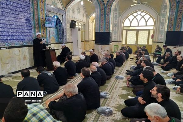 برگزاری نماز ظهر عاشورا  در حرم مطهر حضرت محمد هلال بن علی (ع)  آران و بیدگل