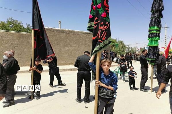 آیین عزاداری مردم شهر سورمق در سوگ امام حسین (ع)