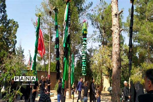 آیین عزاداری مردم شهر سورمق در سوگ امام حسین (ع)
