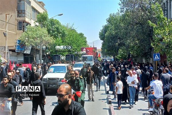 خاکسپاری پیکر مطهر سردار بی‌سر شهید اسکندری در شیراز