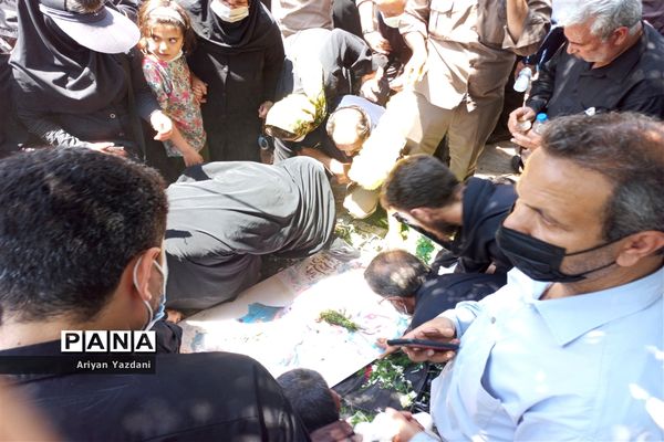 خاکسپاری پیکر مطهر سردار بی‌سر شهید اسکندری در شیراز