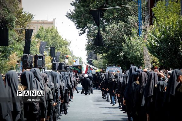 حضور پرشور عاشقان حسینی روز عاشورا در ارومیه