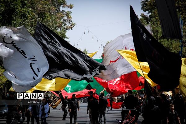 حضور پرشور عاشقان حسینی روز عاشورا در ارومیه