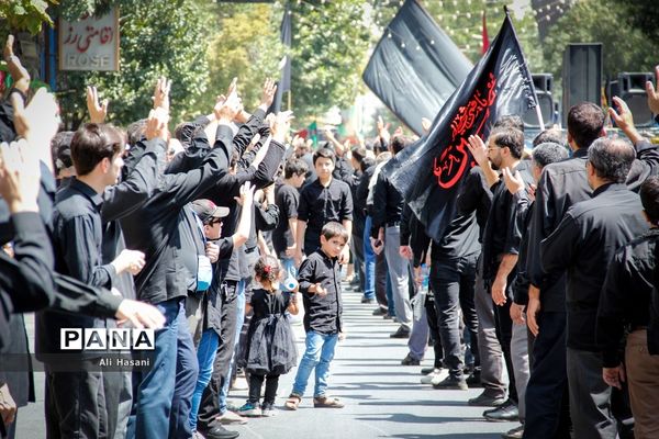 حضور پرشور عاشقان حسینی روز عاشورا در ارومیه