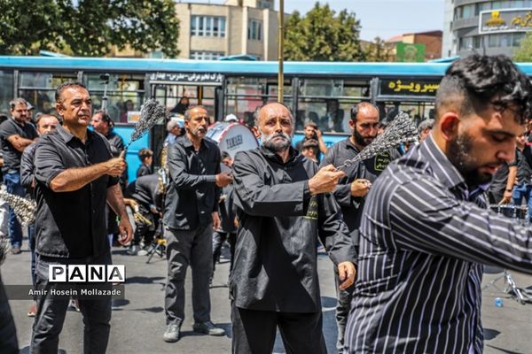 عزاداری مردم ارومیه در عاشورای حسینی