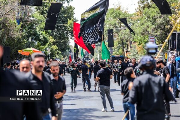 عزاداری مردم ارومیه در عاشورای حسینی