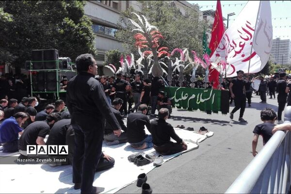 برگزاری مراسم عاشورای حسینی در مسیر حرم مطهر رضوی
