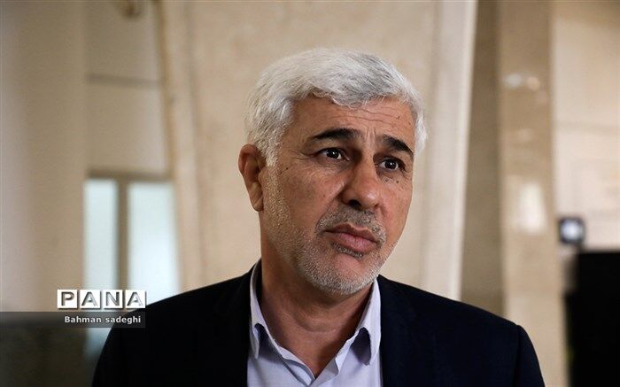 دولت با جراحی‌های اقتصادی معیشت مردم را سامان دهد