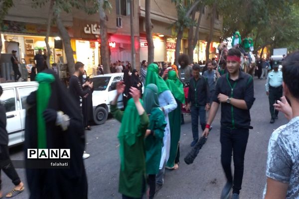 مراسم نمادین عزاداری  قافله  اسرای کربلا بنی فاطمه در اصفهان