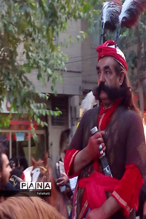 مراسم نمادین عزاداری  قافله  اسرای کربلا بنی فاطمه در اصفهان