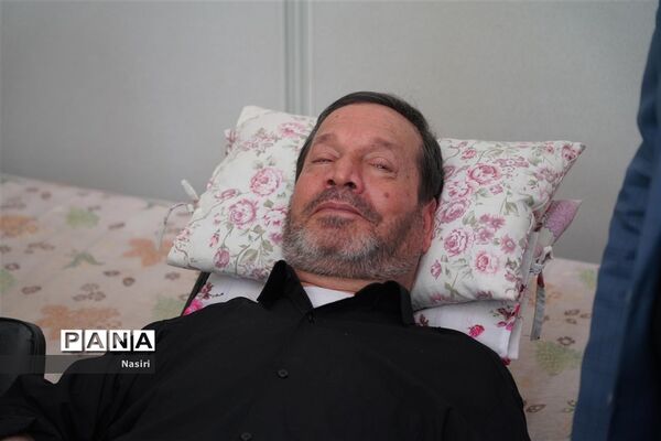 دیدار مدیرکل آموزش و پرورش اصفهان از جانبازان هشت سال دفاع مقدس در آسایشگاه شهید مطهری