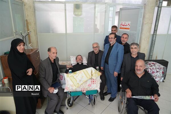 دیدار مدیرکل آموزش و پرورش اصفهان از جانبازان هشت سال دفاع مقدس در آسایشگاه شهید مطهری