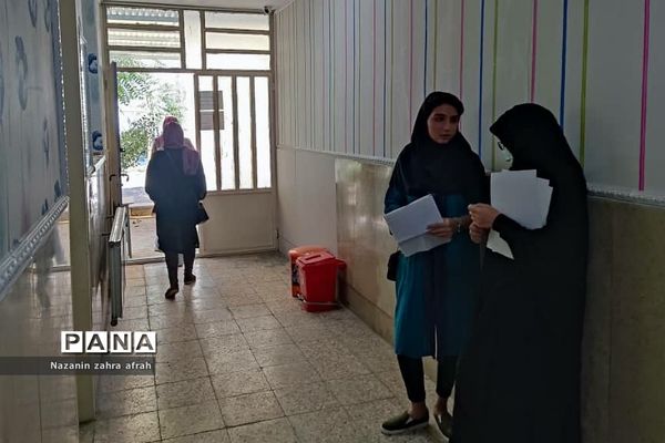 فعالیت کمیته مشاوره انتخاب رشته دانشگاهی در آموزش و‌ پرورش رودهن