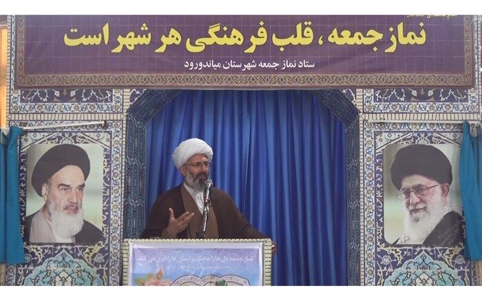 بی حجابی بانوان نمک بر زخم سیدالشهدا است