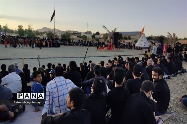 برگزاری نمایش آیینی «یک بیابان بی‌کسی» و حرکت نمادین قافله امام حسین (ع) در شهرستان بن