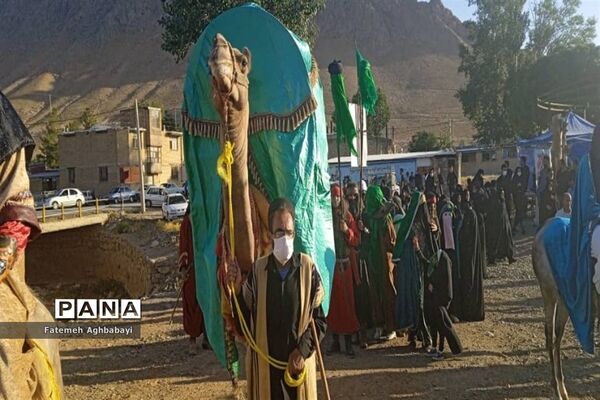 برگزاری نمایش آیینی «یک بیابان بی‌کسی» و حرکت نمادین قافله امام حسین (ع) در شهرستان بن