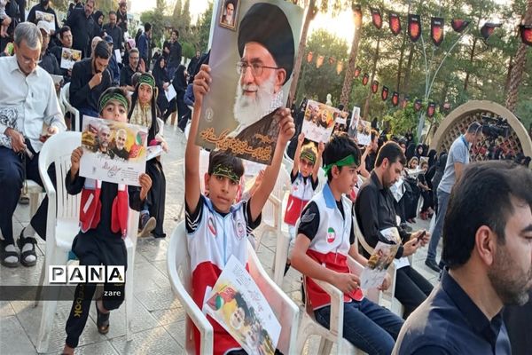 حضور اعضای دانش‌آموزان عضو جمعیت هلال احمر شهرستان اصفهان