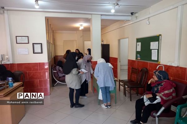 حضور پذیرفته‌شدگان کنکور ۱۴۰۱ در پایگاه‌های انتخاب رشته منطقه ۱۳