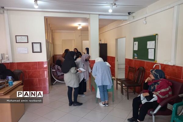 حضور پذیرفته‌شدگان کنکور ۱۴۰۱ در پایگاه‌های انتخاب رشته منطقه ۱۳