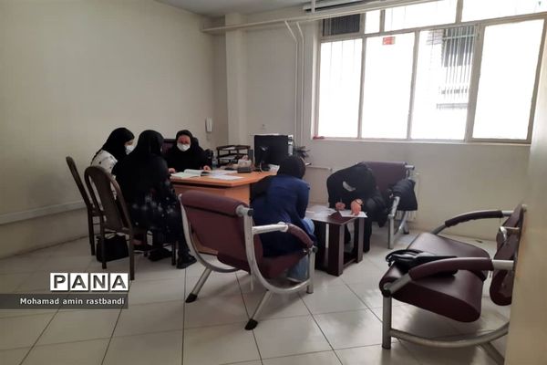 حضور پذیرفته‌شدگان کنکور ۱۴۰۱ در پایگاه‌های انتخاب رشته منطقه ۱۳