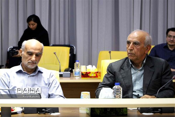 نشست هم‌اندیشی  مدیرکل آموزش و پرورش با اصحاب رسانه