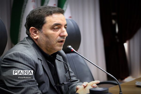 نشست هم‌اندیشی  مدیرکل آموزش و پرورش با اصحاب رسانه