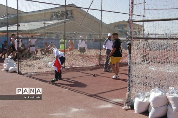 اولین روز برگزاری مسابقات دوومیدانی دانش‌آموزی کشور