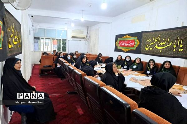 اولین دوره جامع آموزگاری فصل رویش در دشتستان