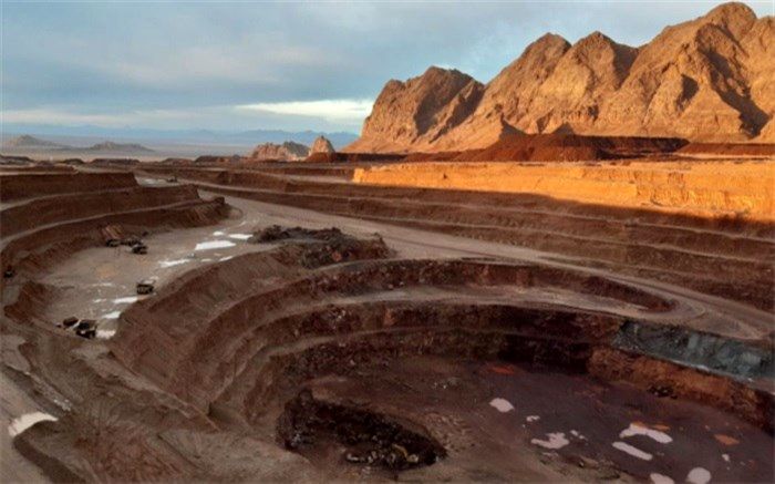آزادسازی ۸۱ پهنه معدنی در اختیار ایمیدرو