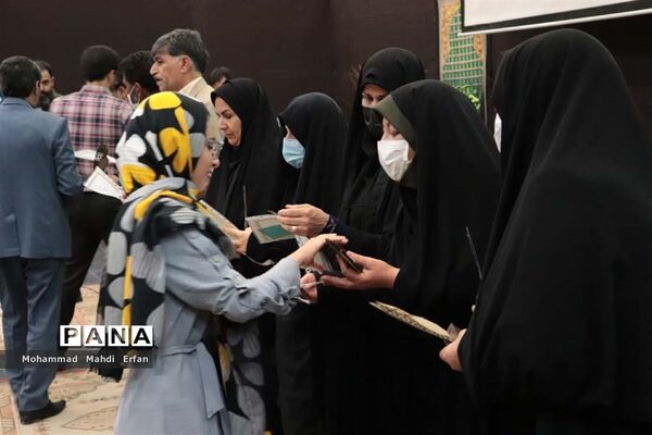 آیین تجلیل از برگزیدگان مسابقات فرهنگی هنری در آباده