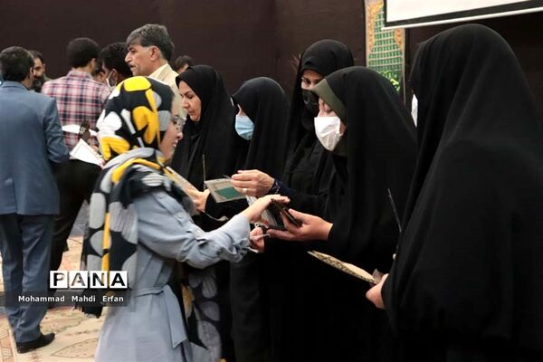 آیین تجلیل از برگزیدگان مسابقات فرهنگی هنری در آباده
