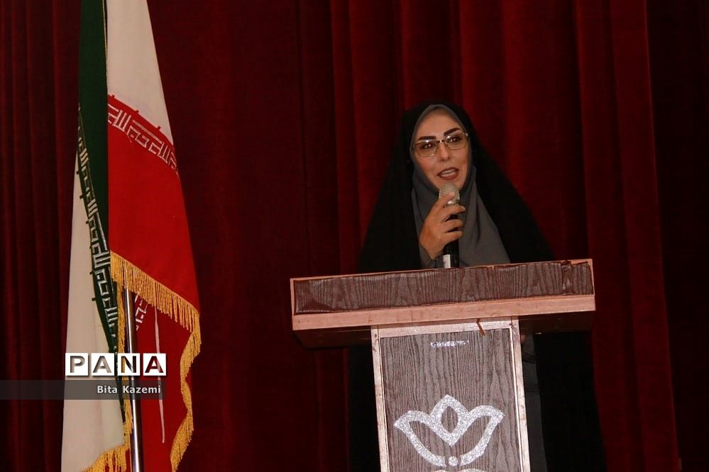 برگزاری جلسه‌ پروژه مهر و بازگشایی مدارس در کانون سمیه شهرری