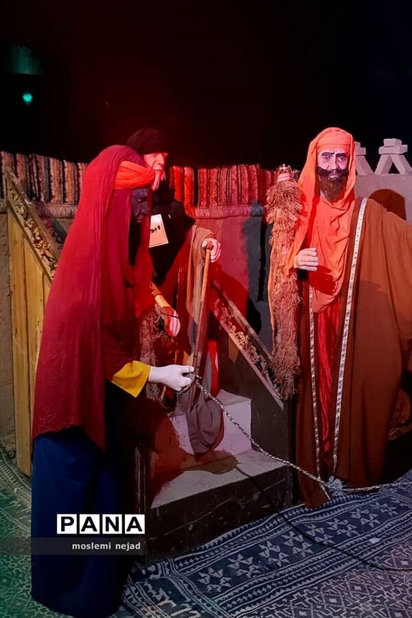 برپایی نمایشگاه روضه رضوان در نوش‌آباد، آران و بیدگل
