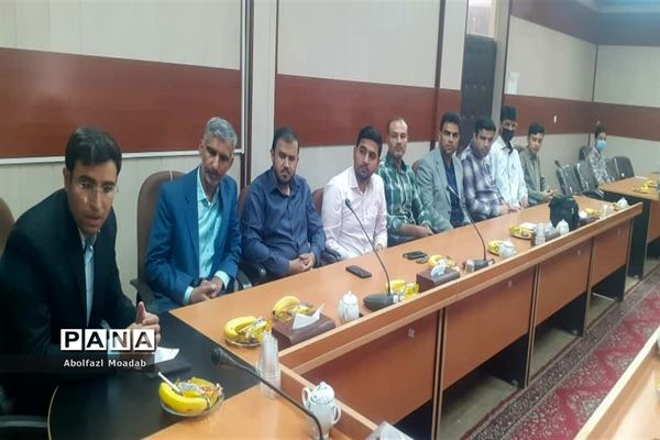 تقدیر از مربیان پایگاه اوقات فراغت شهرستان خلیل‌آباد