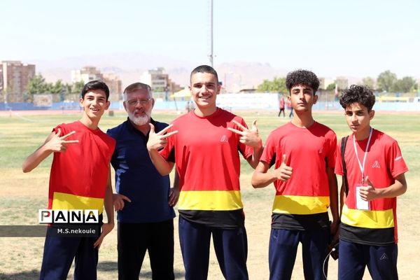 مسابقات دو و میدانی دانش‌آموزی در مرحله کشوری