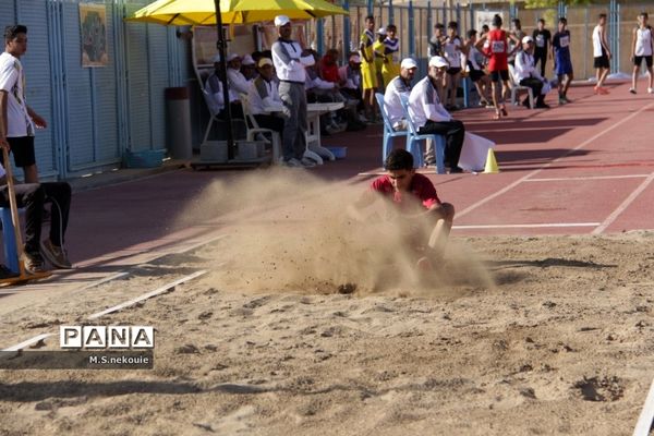مسابقات دو و میدانی دانش‌آموزی در مرحله کشوری