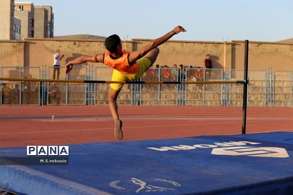 مسابقات دو و میدانی دانش‌آموزی در مرحله کشوری