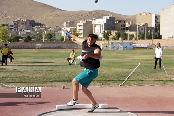 مسابقات دو و میدانی دانش‌آموزی در مرحله کشوری