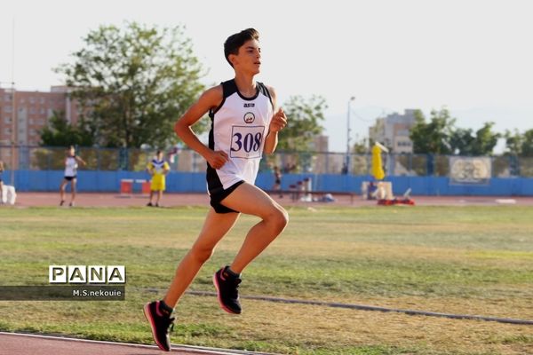 مسابقات دو و میدانی دانش‌آموزی در مرحله کشوری