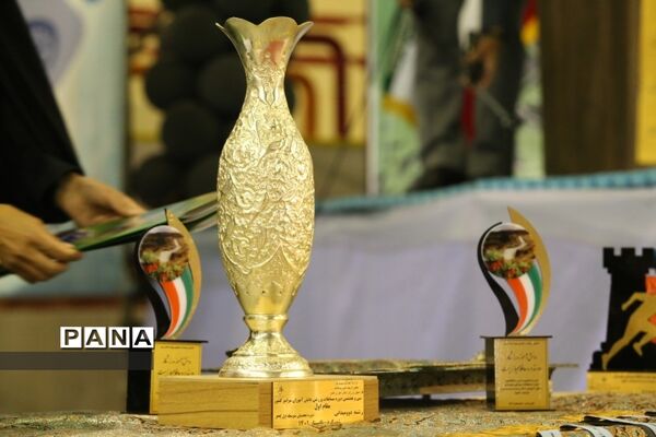 مراسم اختتامیه و اهدای مدال برگزیدگان دو و میدانی کشور