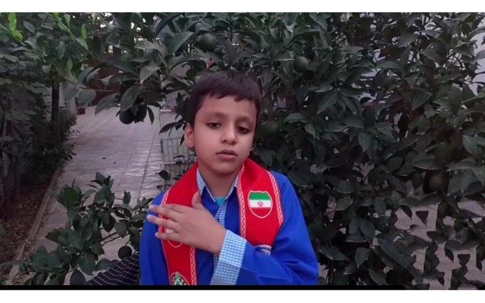 دنیا ایستادگی شما را می‌ستاید