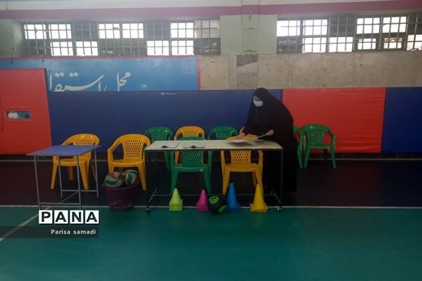 آزمون عملی دانش‌آموزان داوطلب رشته تربیت‌بدنی هنرستان معصومیه منطقه ۱۳