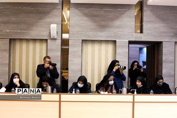 نشست‌ خبری رئیس دانشگاه تهران