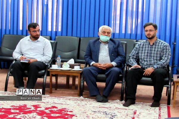نشست مجمع اندیشه‌ورز قرارگاه دانش‌بنیان کشاورزی با نماینده ولی فقیه
