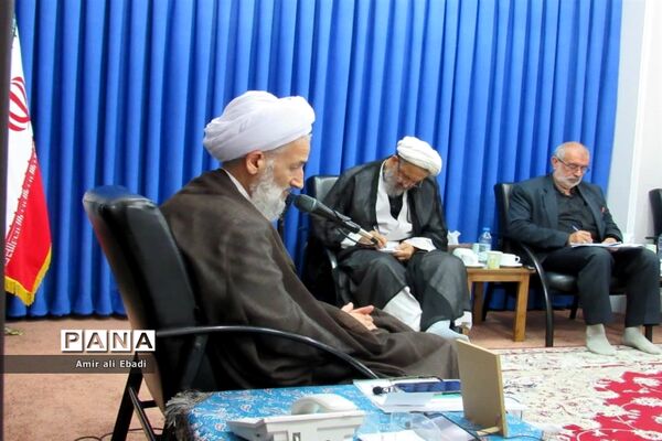 نشست مجمع اندیشه‌ورز قرارگاه دانش‌بنیان کشاورزی با نماینده ولی فقیه