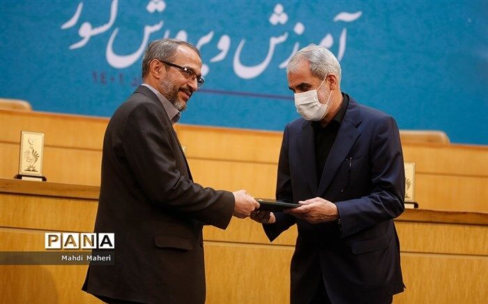 تقدیر از مدیرکل آموزش و پرورش خراسان‌ رضوی به‌مناسبت سالروز ورود آزادگان